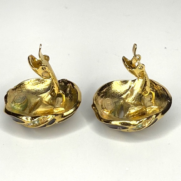 Trifari Clip on Fashion Jewelry - Picture 6 of 7